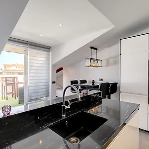 Penthouse Deluxe, Carolina Park, Apartamento Marbella